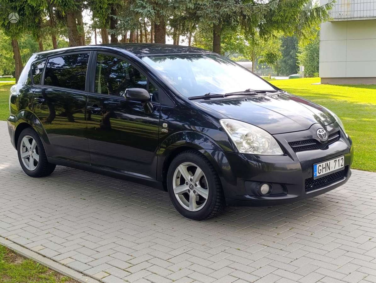 Toyota Corolla Verso - 3