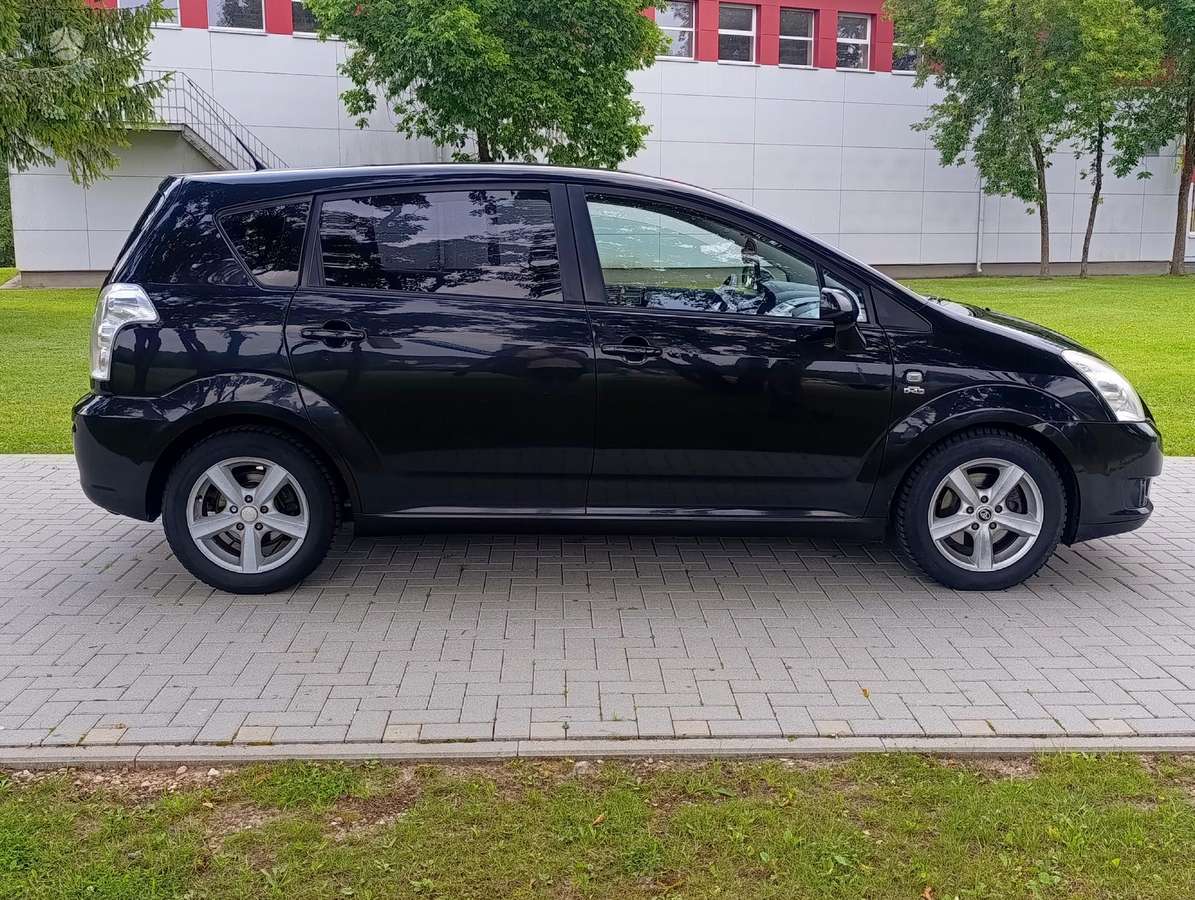 Toyota Corolla Verso - 4