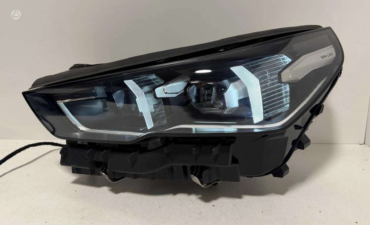 BMW 5 serija lights