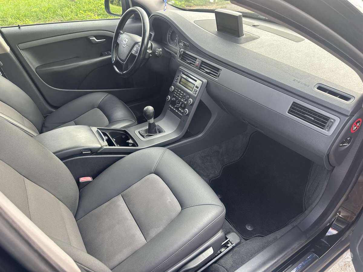 Volvo V70, 2.0 l., Универсал