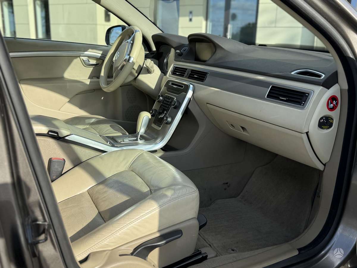 Volvo V70, 2.0 l., Универсал
