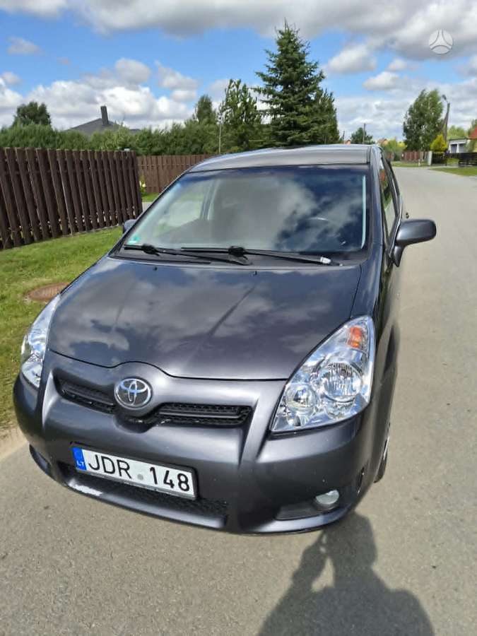 Toyota Corolla Verso - 1