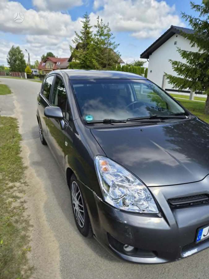 Toyota Corolla Verso - 5