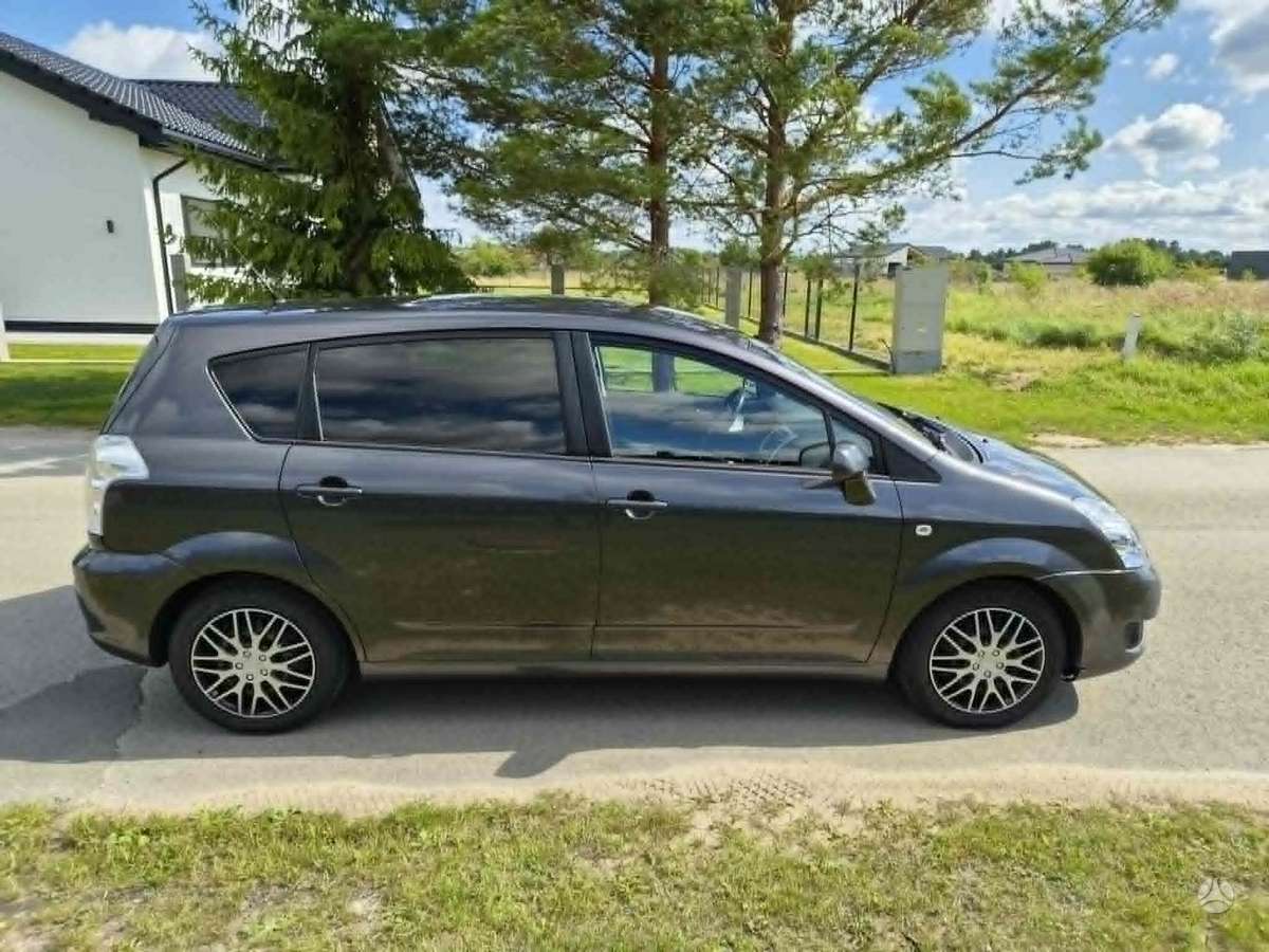 Toyota Corolla Verso - 6