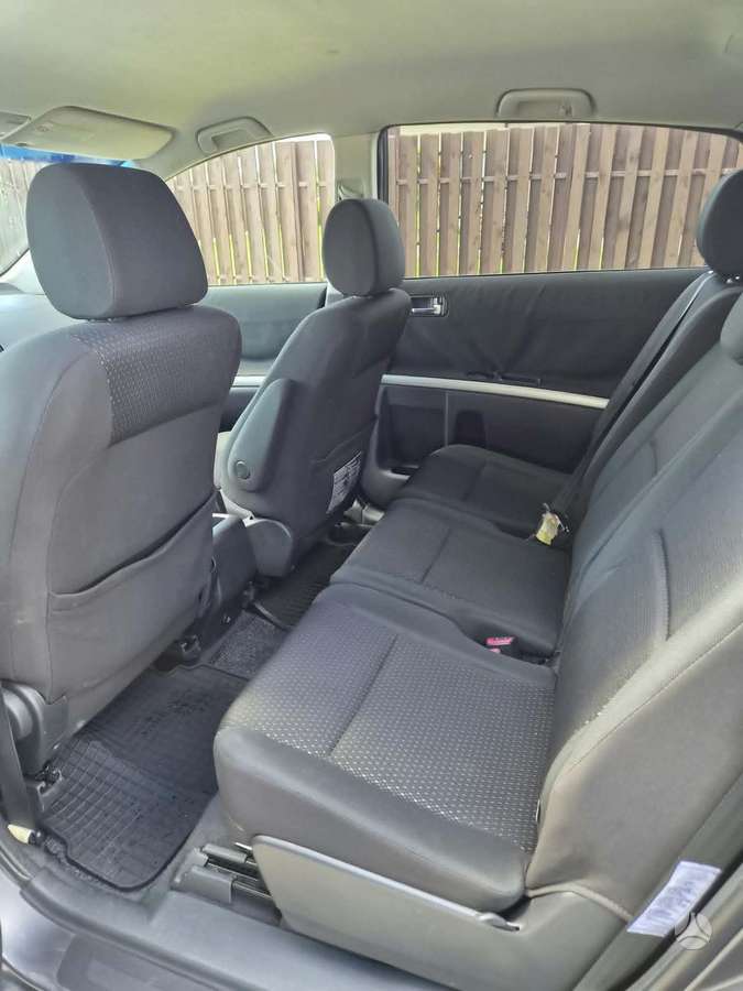 Toyota Corolla Verso - 12