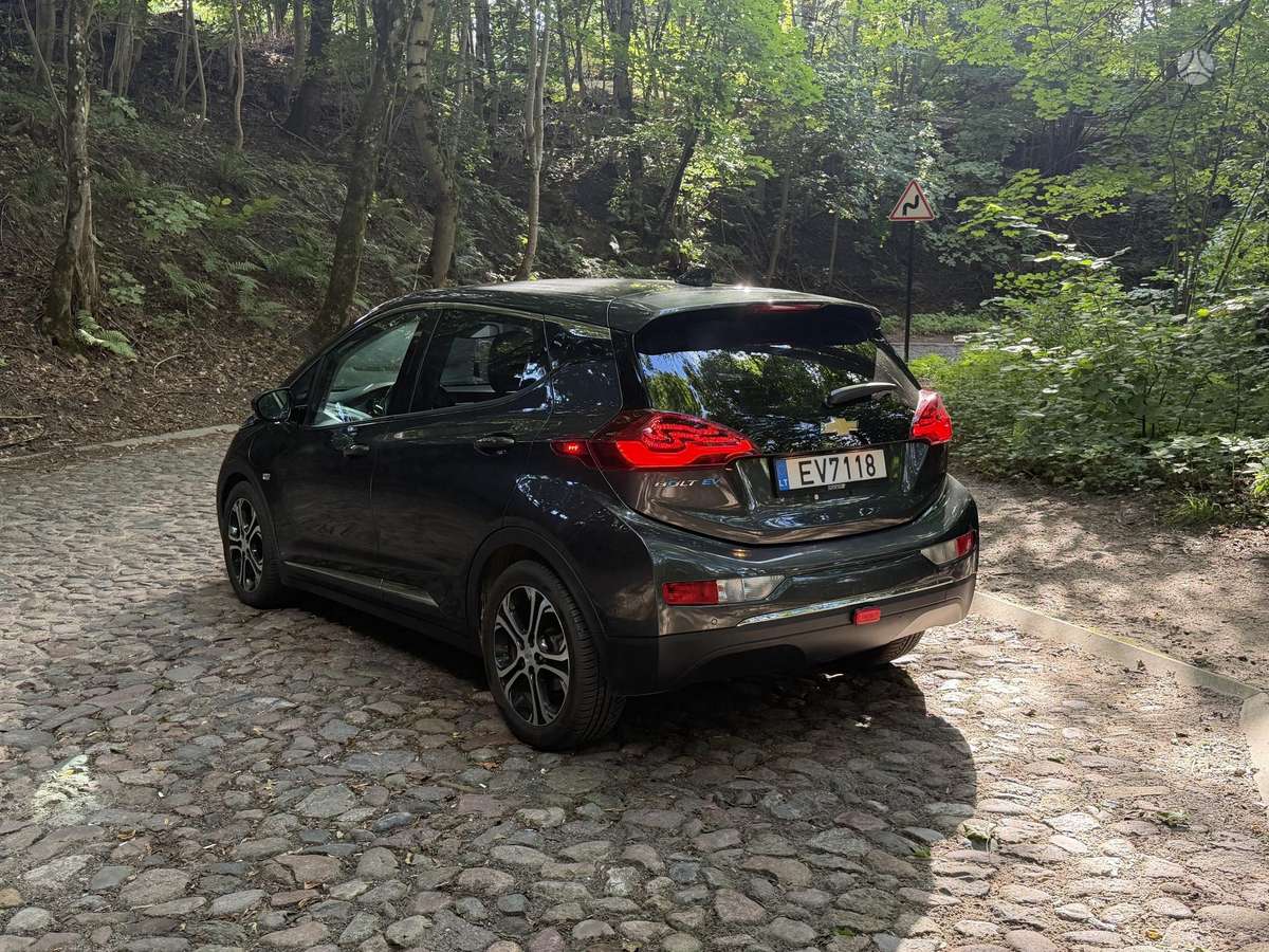 Chevrolet Bolt, 64 kWh, hatchback