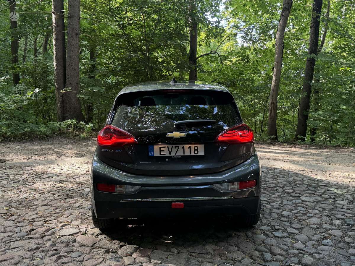 Chevrolet Bolt, 64 кВт·ч, Хэтчбек