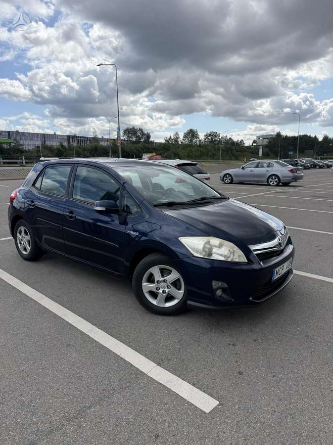 Toyota Auris - 1