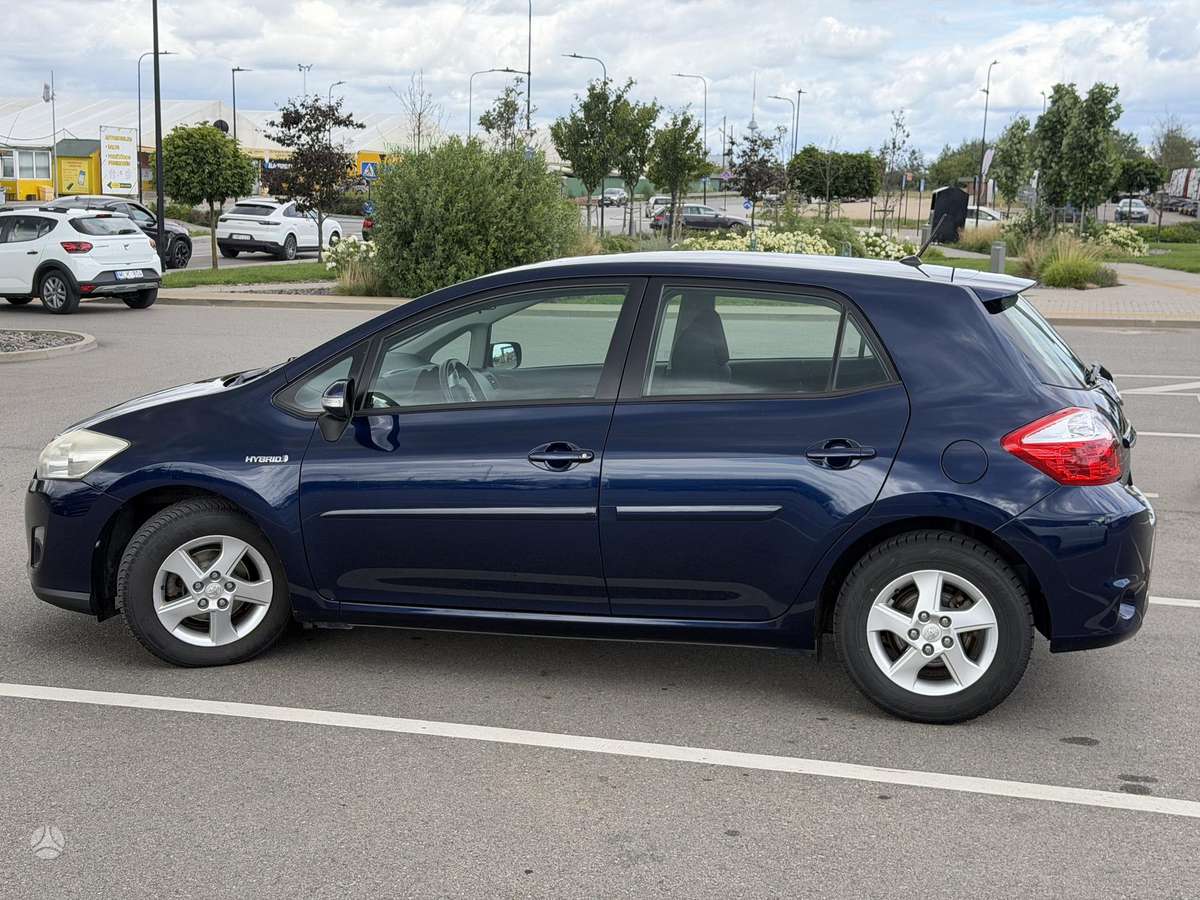 Toyota Auris - 2