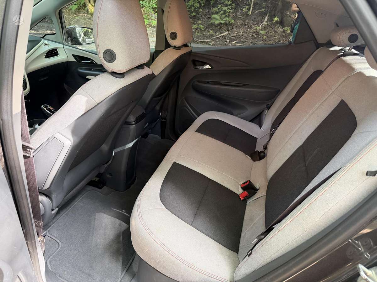 Chevrolet Bolt, 64 kWh, hatchback