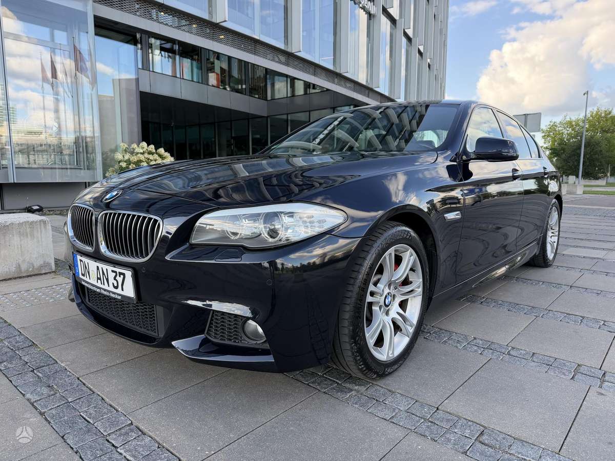 BMW 530, saloon / sedan