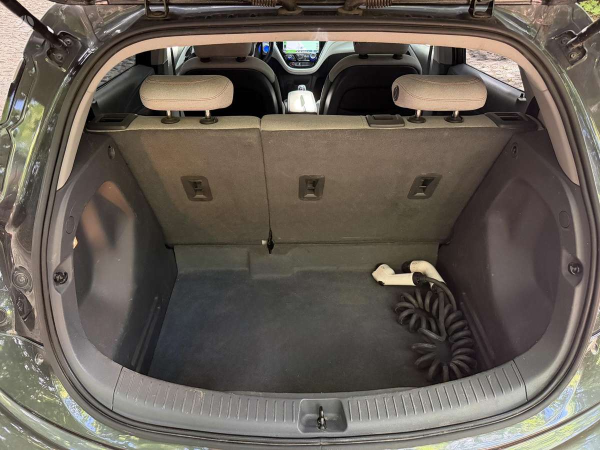 Chevrolet Bolt, 64 kWh, hatchback