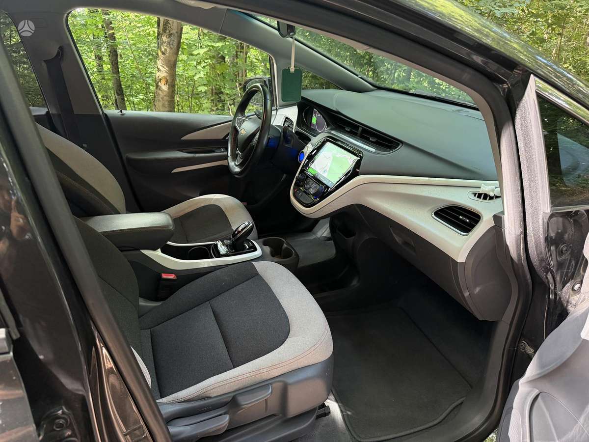 Chevrolet Bolt, 64 kWh, hatchback