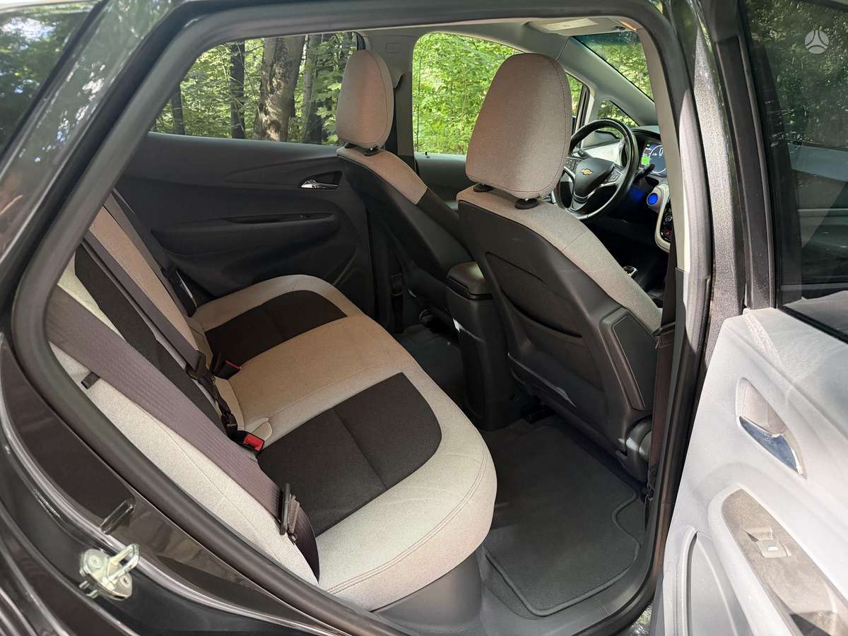 Chevrolet Bolt, 64 kWh, hatchback