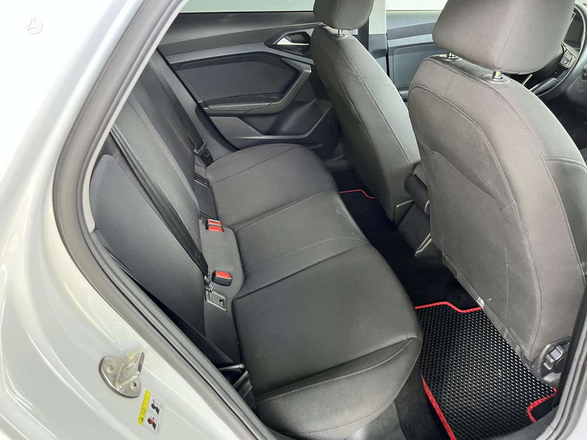 Audi A1, 2.0 l., Хэтчбек