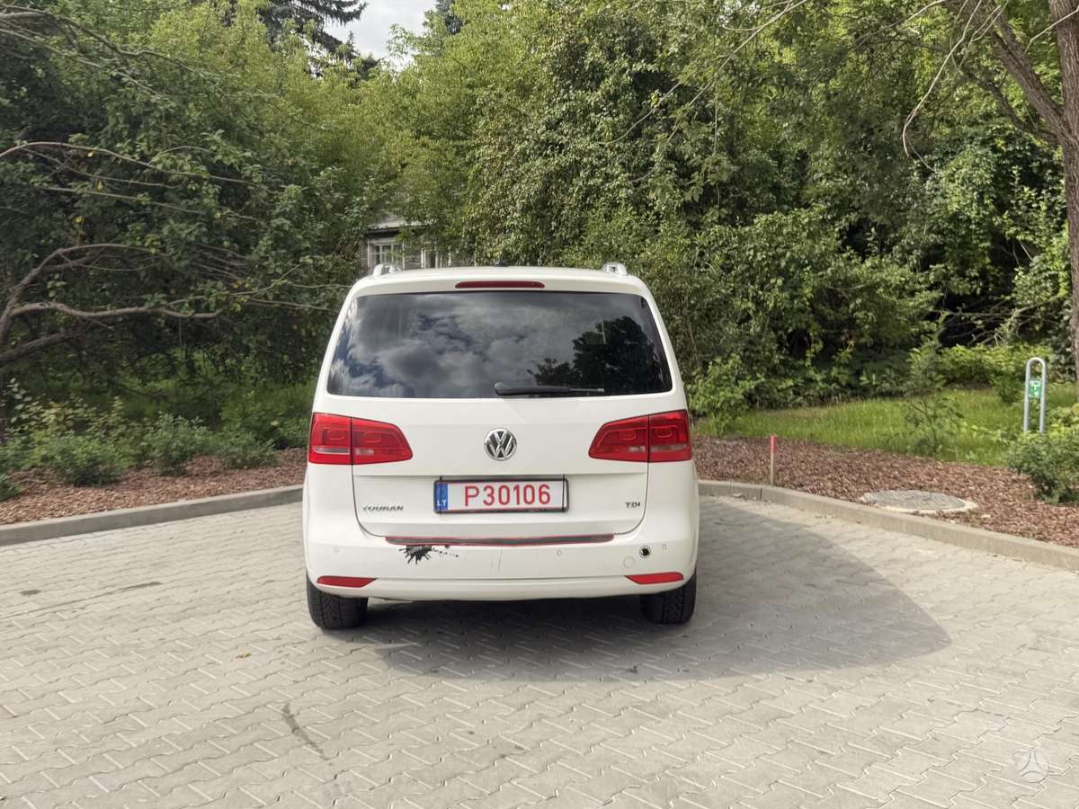 Volkswagen Touran - 4