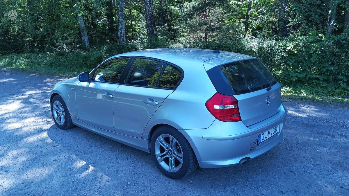 BMW 116, 2.0 l., hatchback
