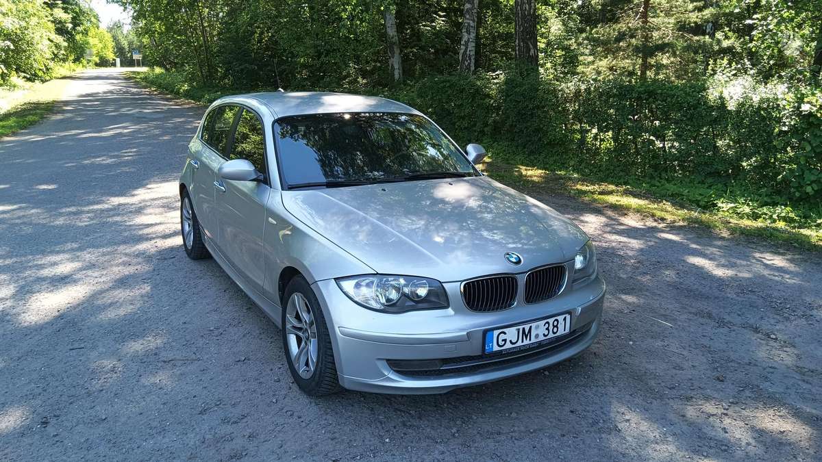 BMW 116, 2.0 l., hatchback