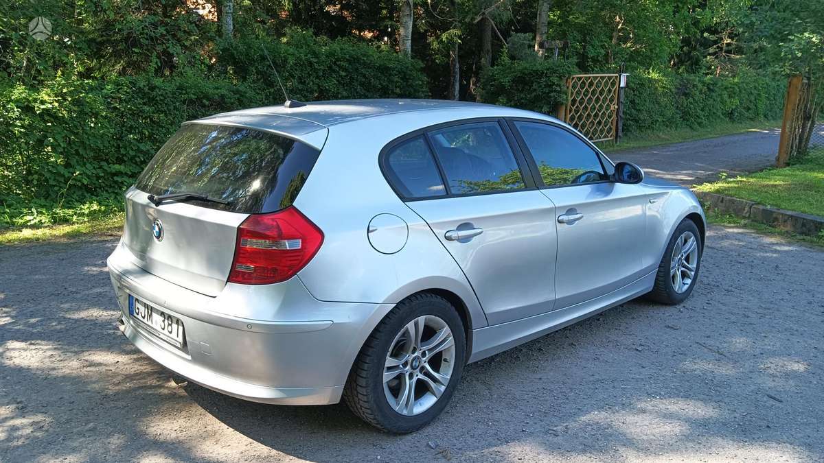 BMW 116, 2.0 l., hatchback