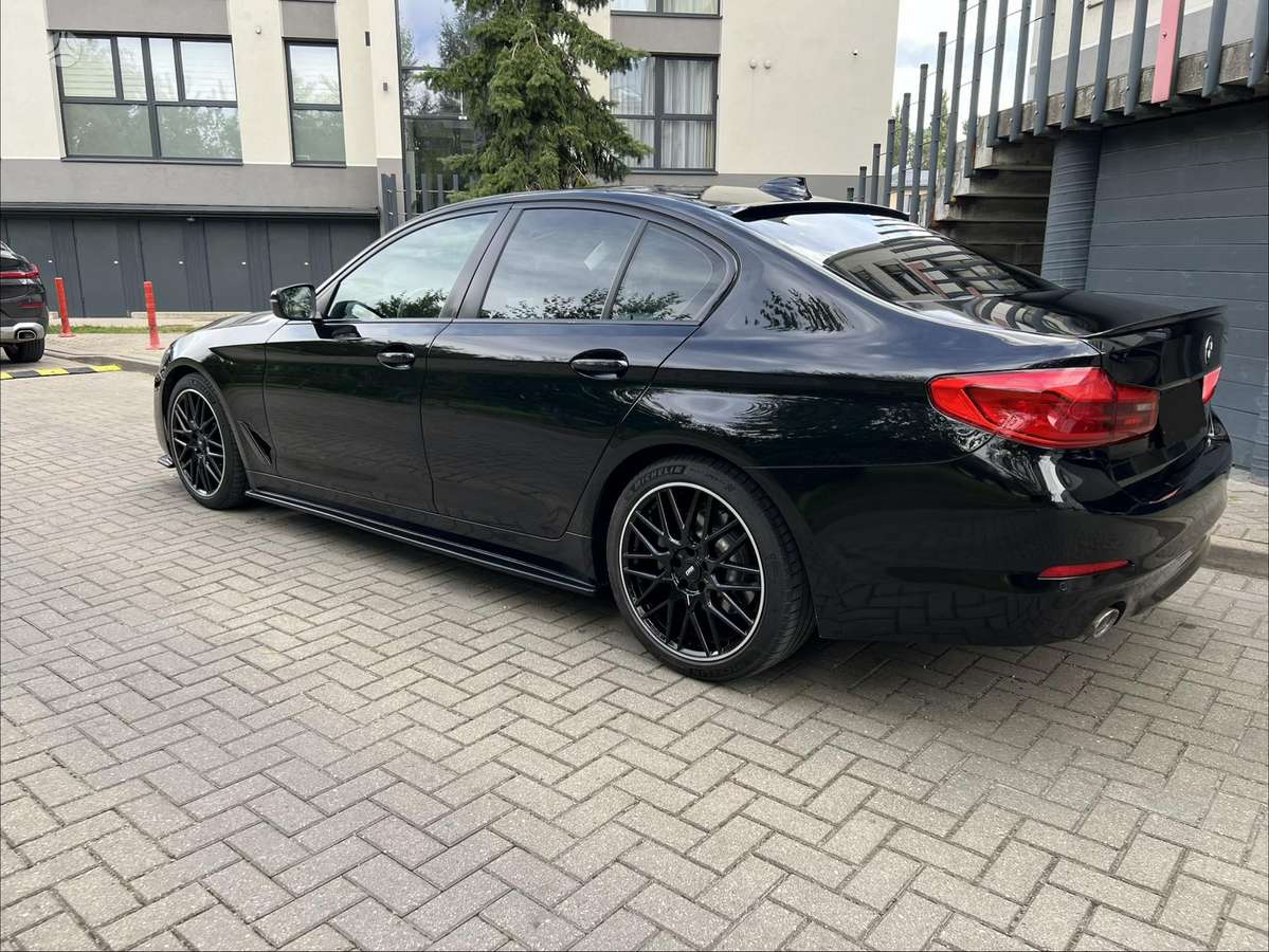 BMW 520, 2.0 l., Седан