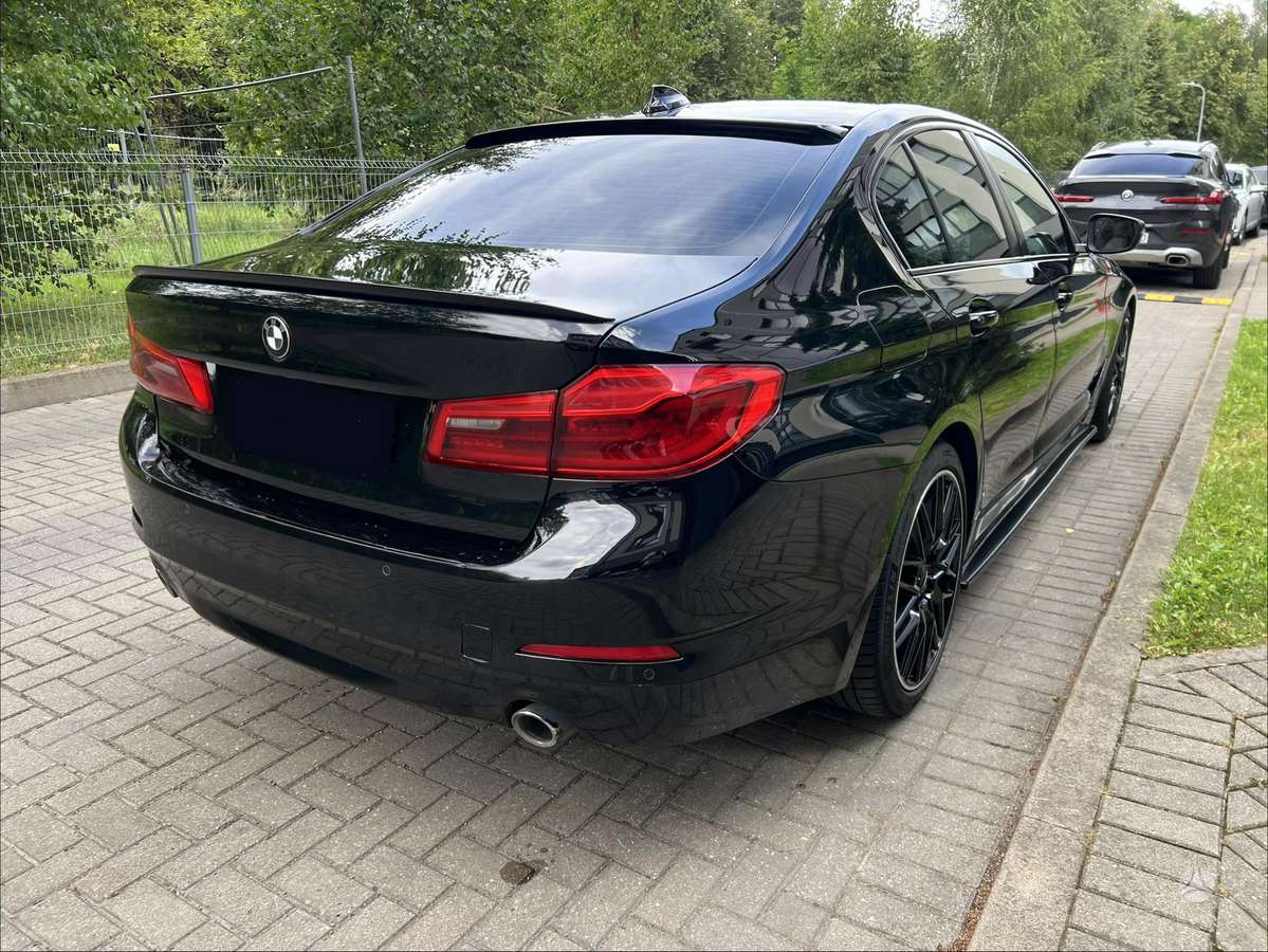 BMW 520, 2.0 l., Седан