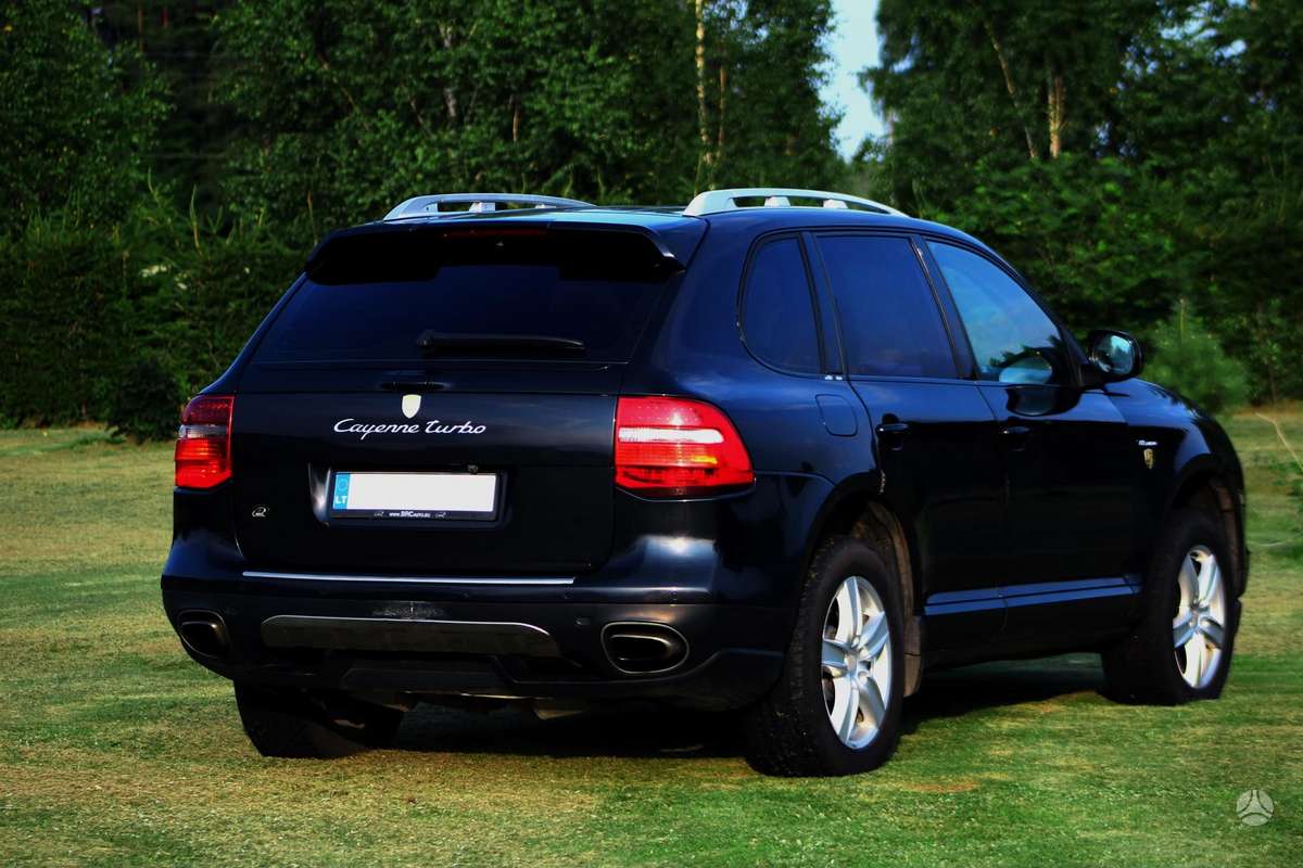 Porsche Cayenne - 10