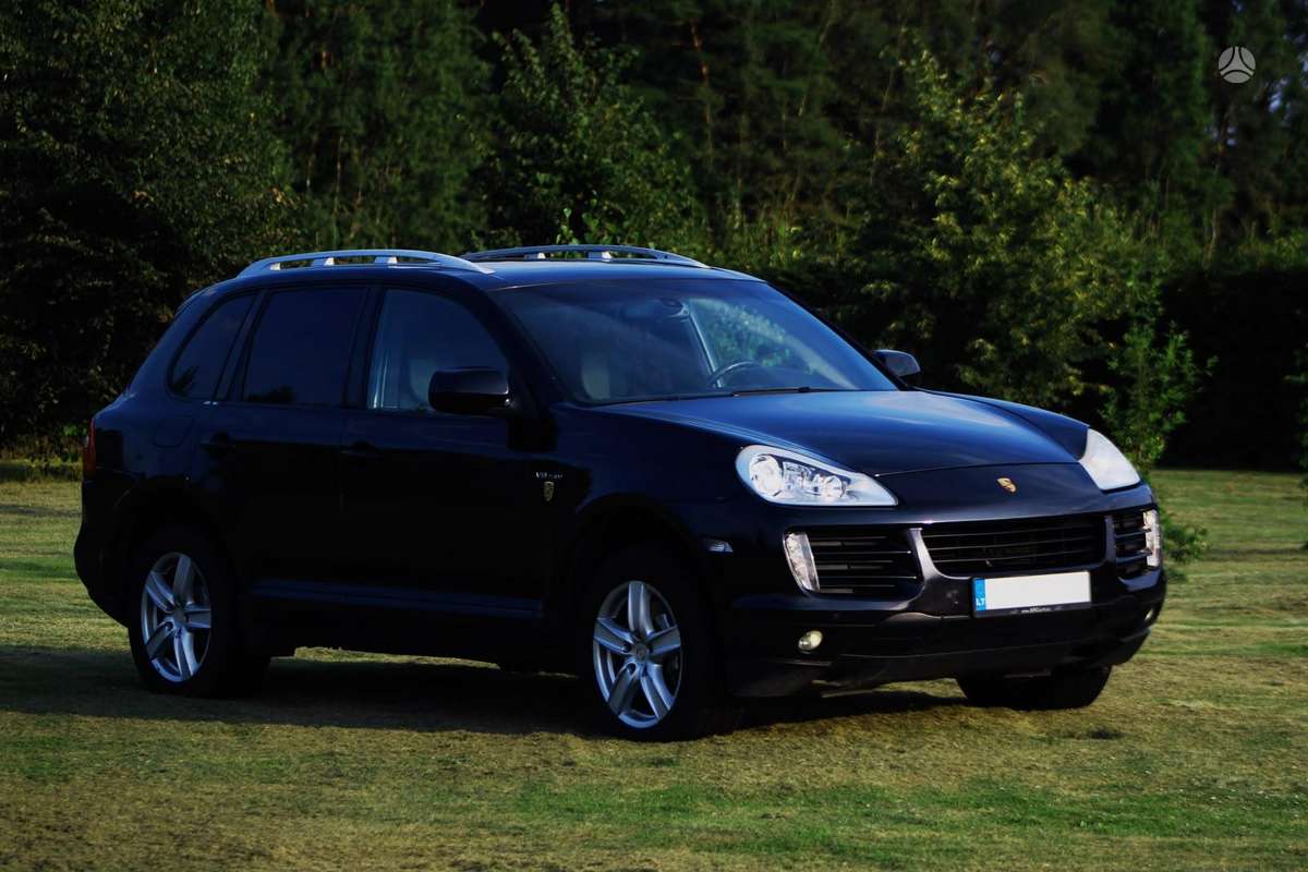 Porsche Cayenne - 2