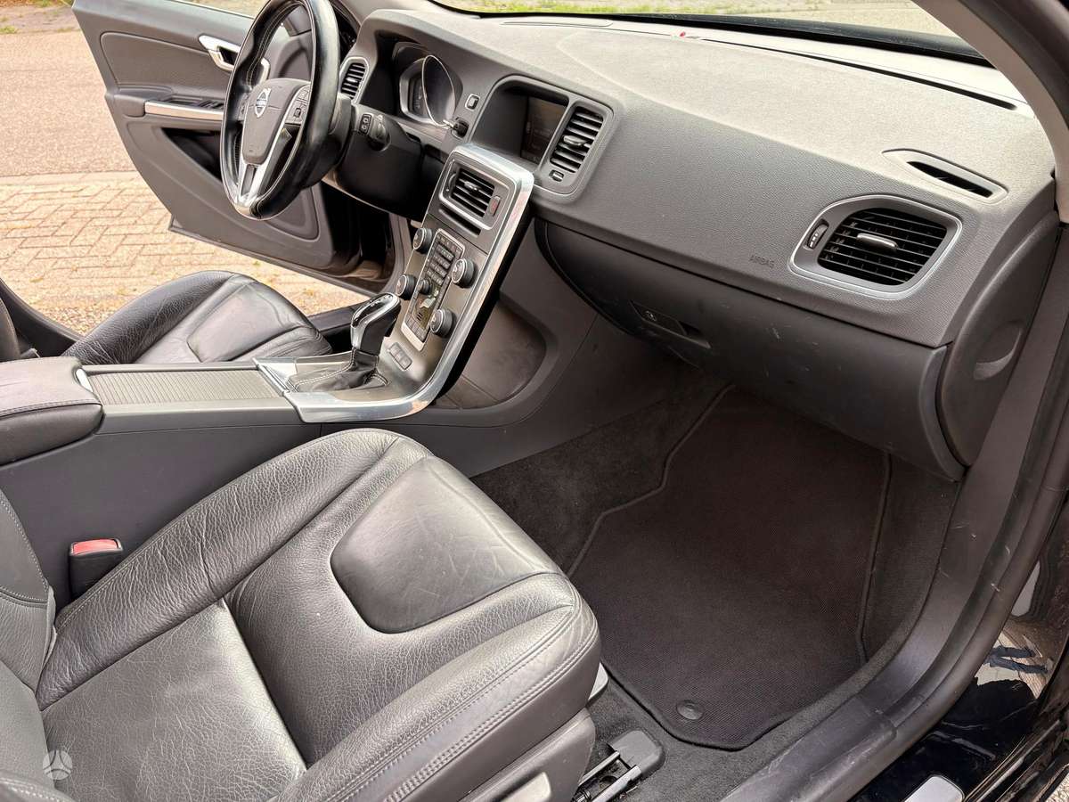 Volvo V60, 2.4 l., Универсал