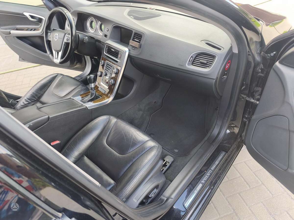 Volvo V60, 2.4 l., Универсал