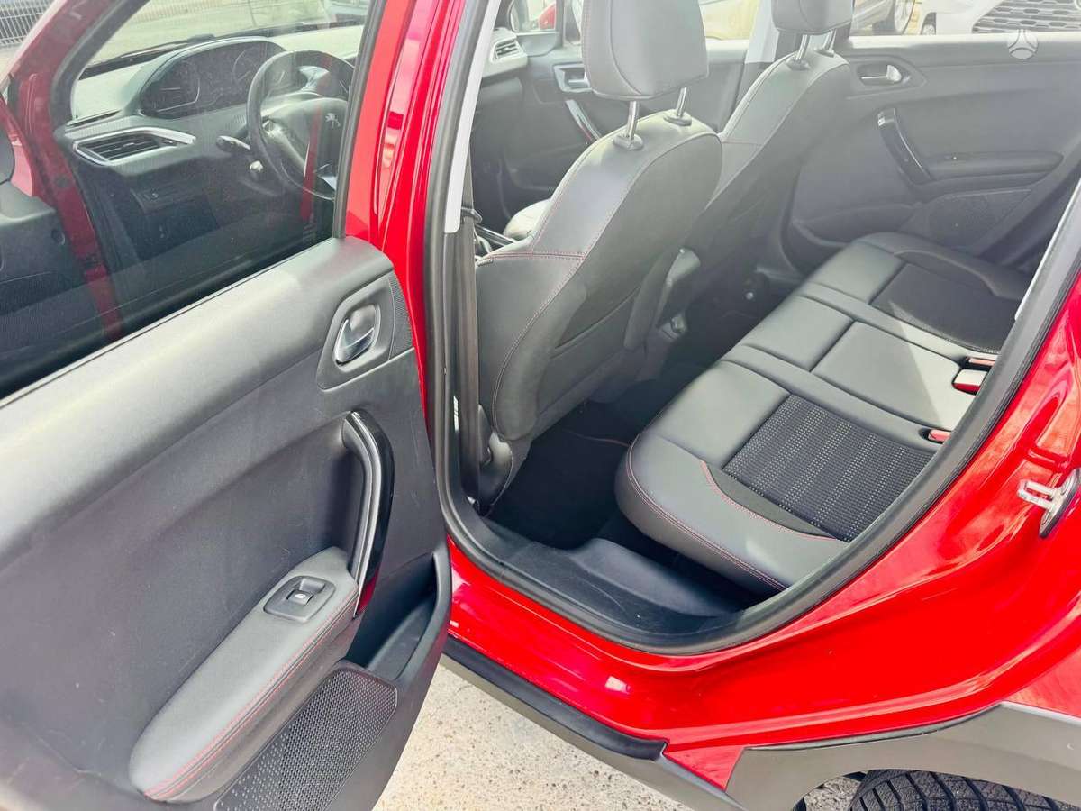 Peugeot 2008, 1.6 l., Универсал