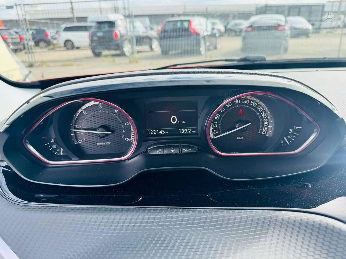 Peugeot 2008, 1.6 l., Универсал