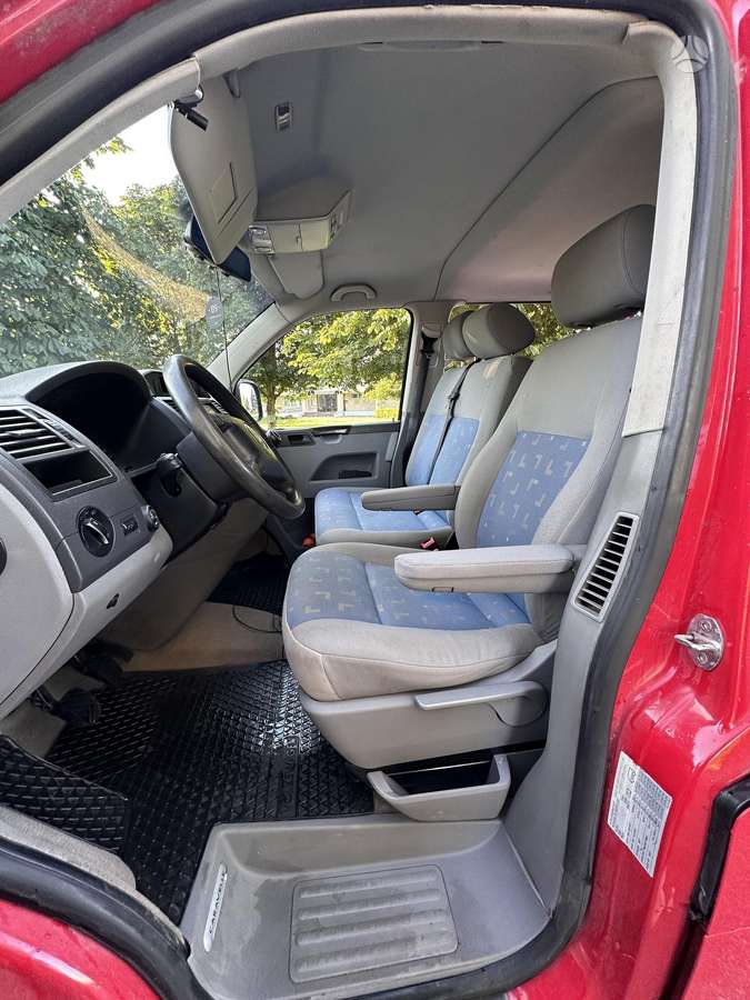 Volkswagen Caravelle - 6