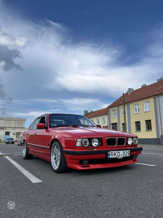 BMW 520, 2.0 l., Седан