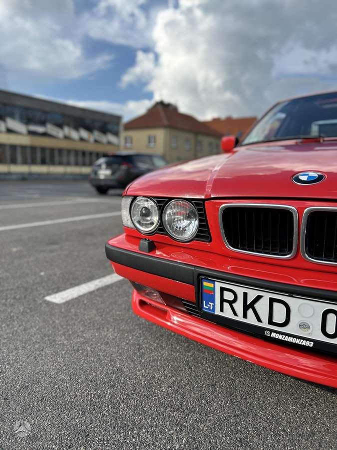 BMW 520, 2.0 l., Седан