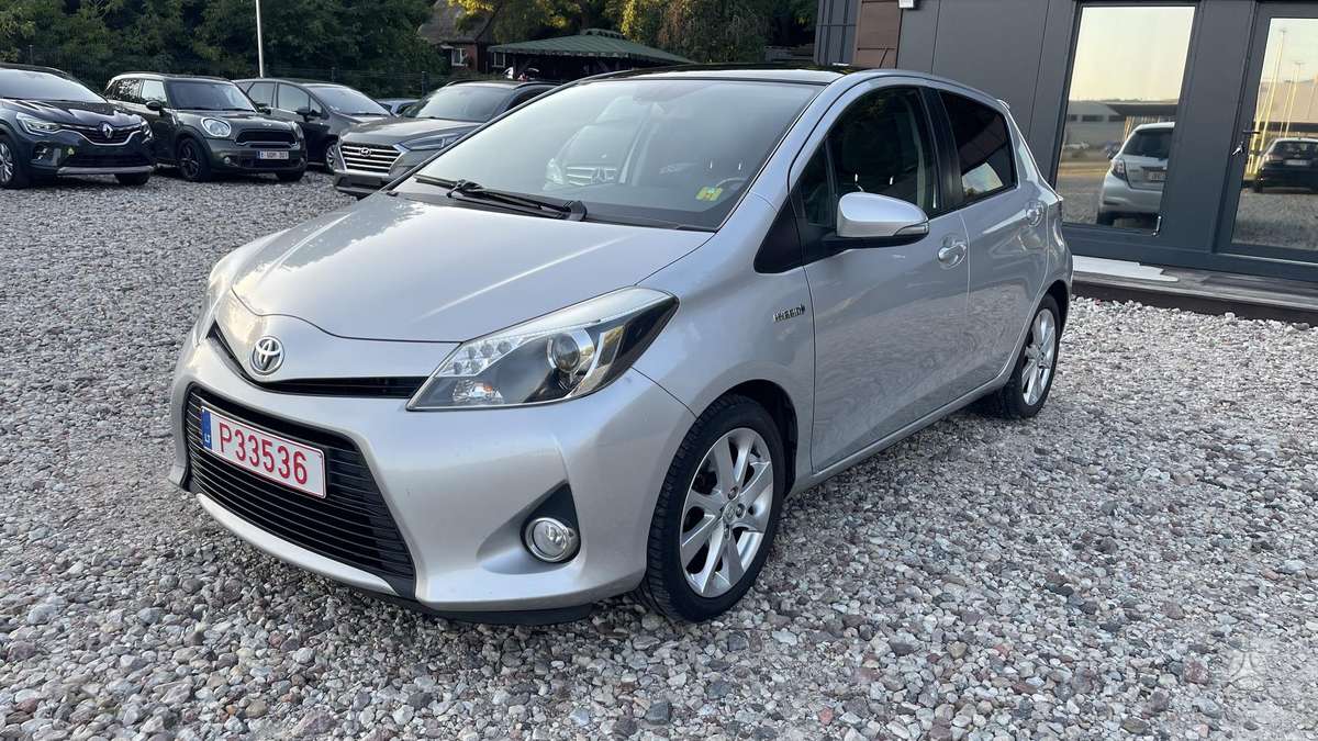 Toyota Yaris - 1