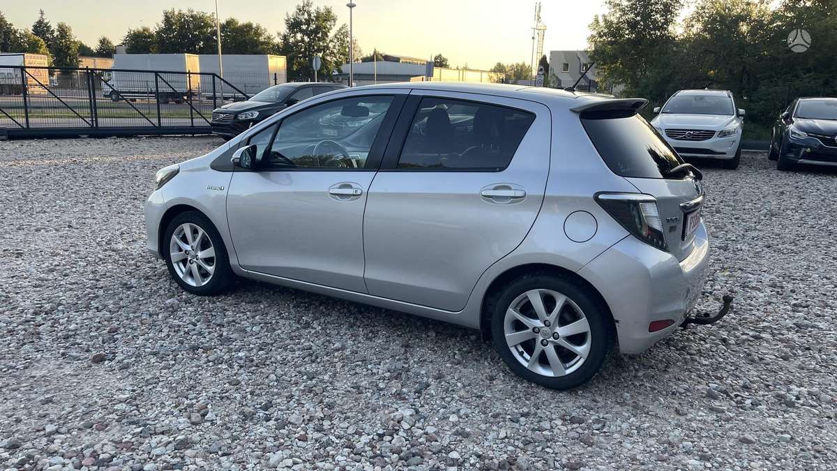Toyota Yaris - 7