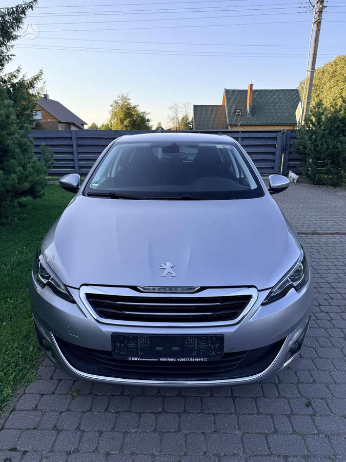 Peugeot 308, 1.2 l., hatchback
