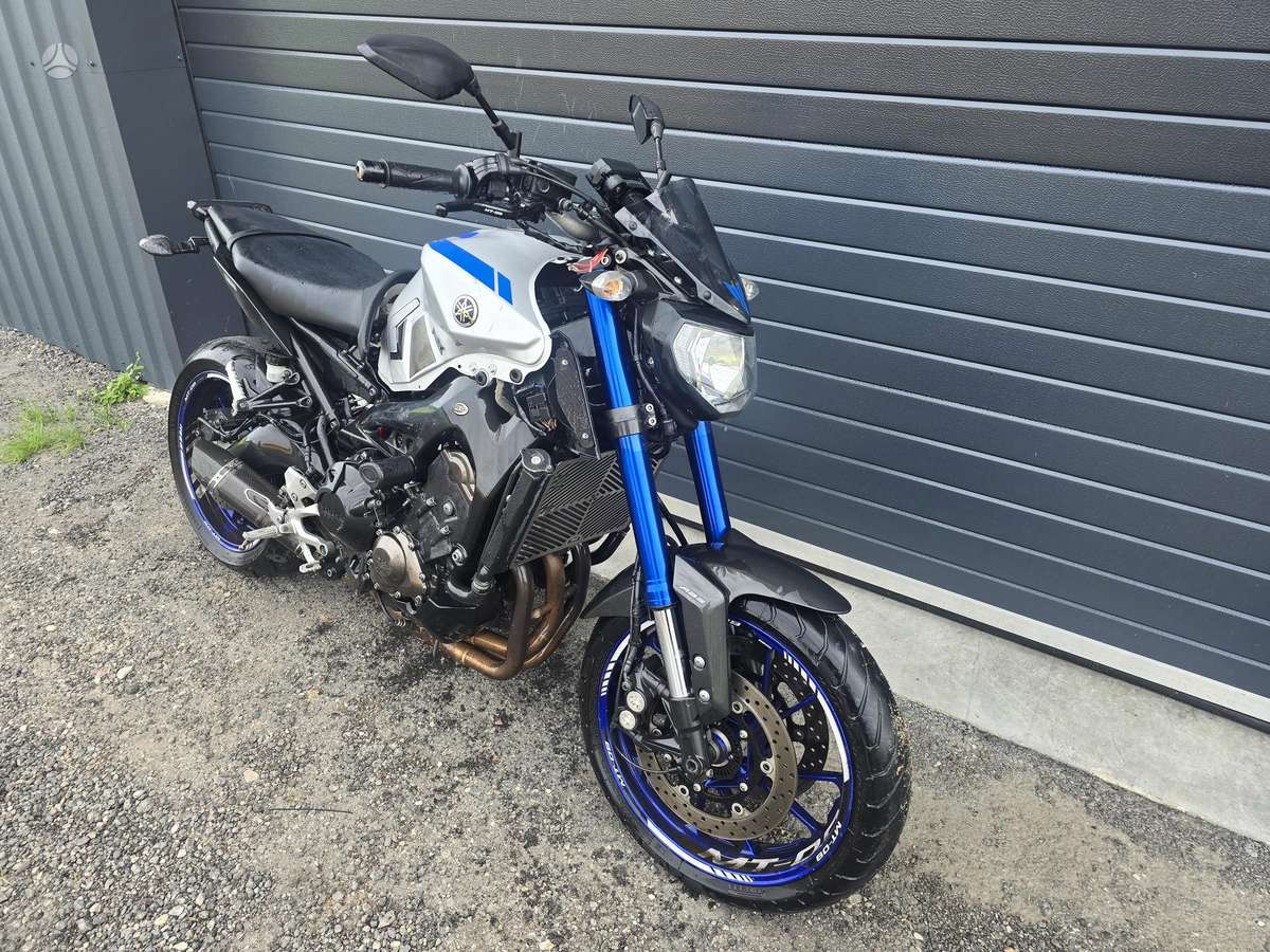Yamaha MT 09, street / classic