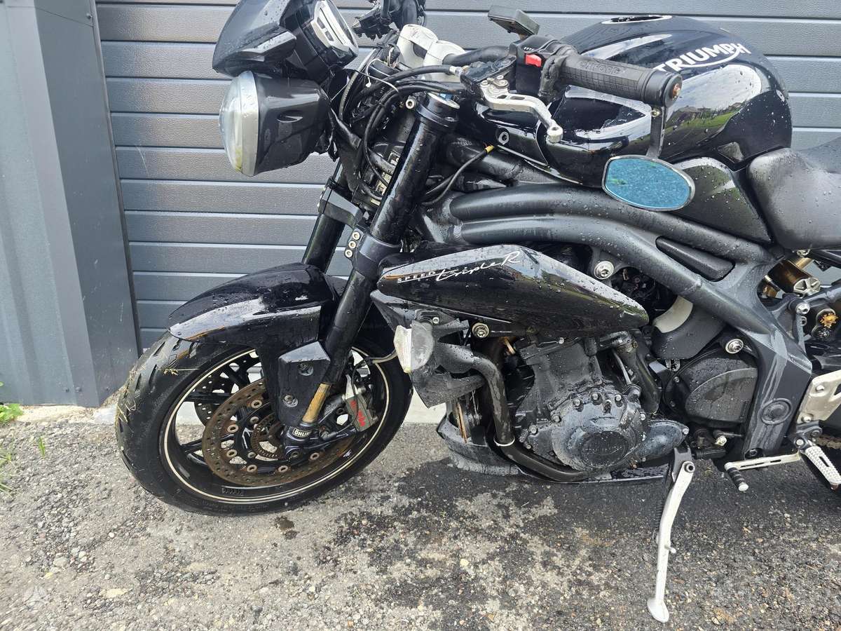 Triumph Speed Triple, street / klasikiniai