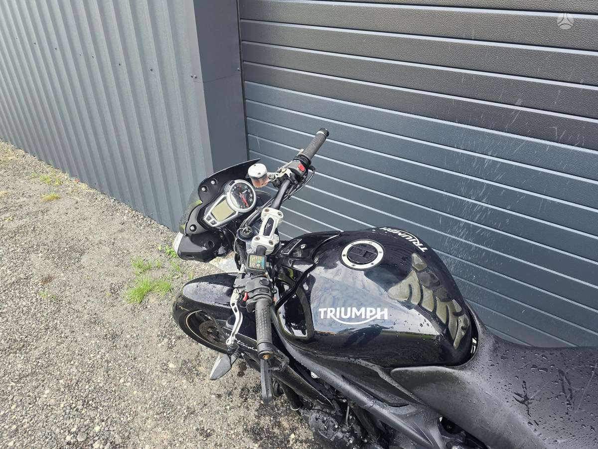 Triumph Speed Triple, street / classic