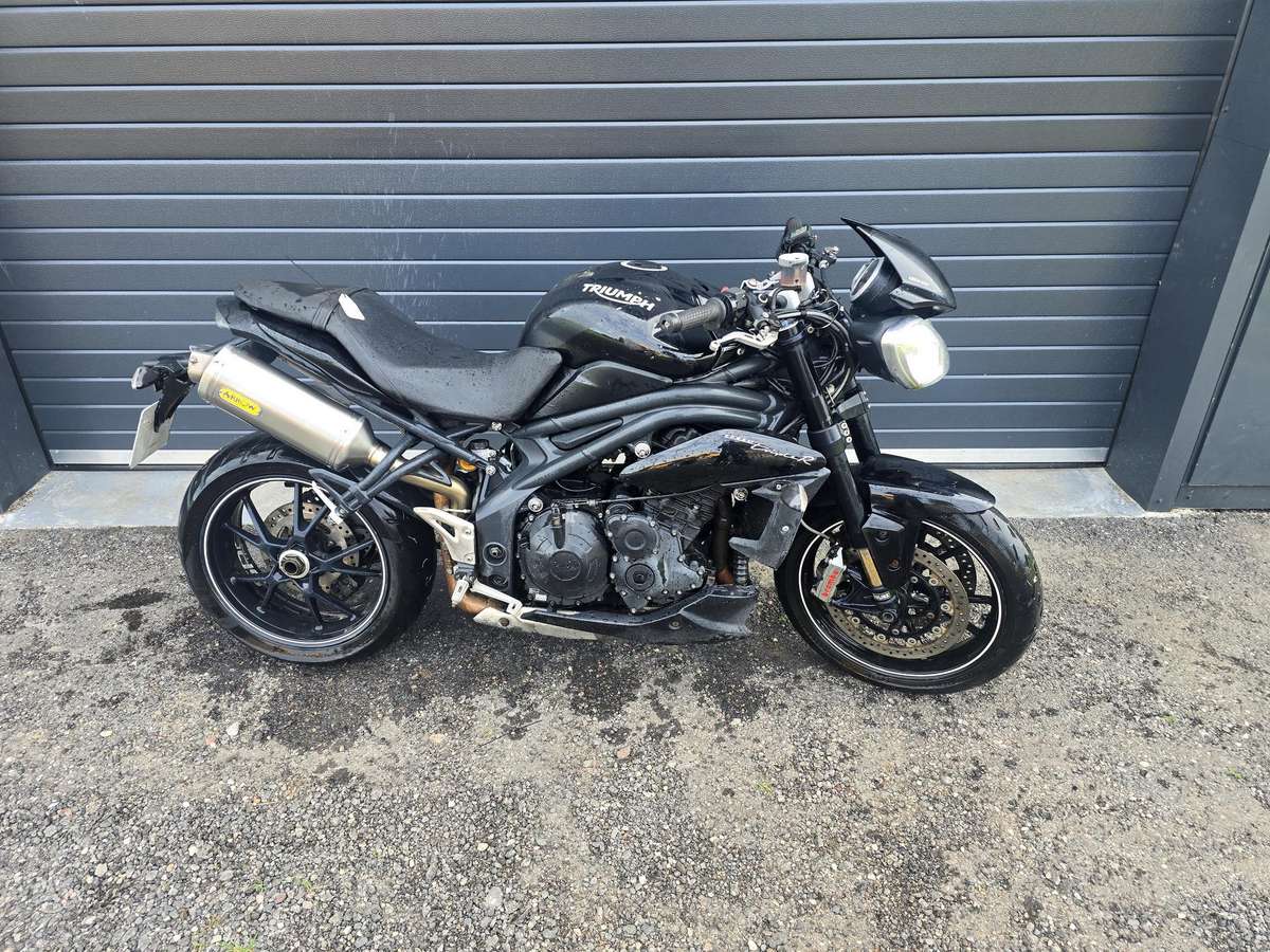 Triumph Speed Triple, street / klasikiniai