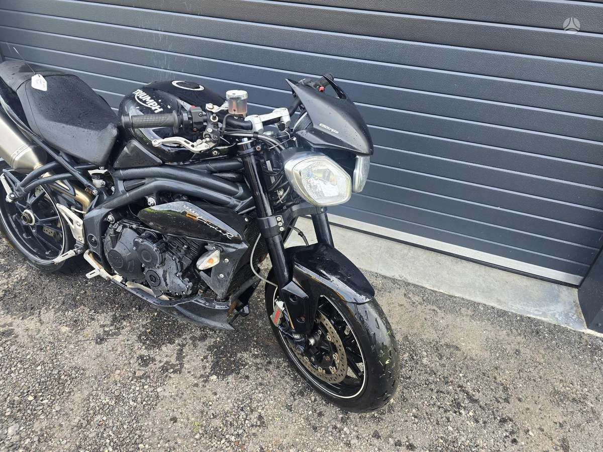 Triumph Speed Triple, street / klasikiniai