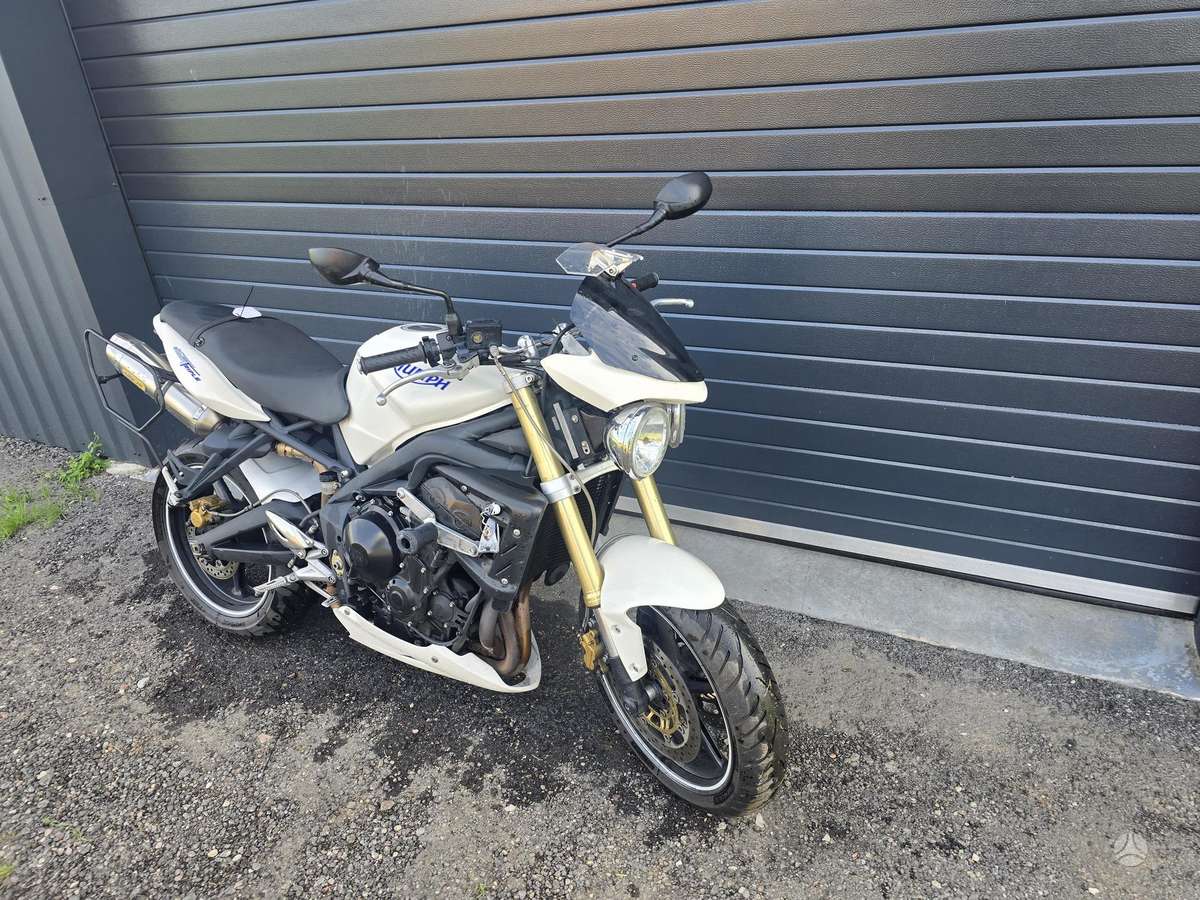 Triumph Street Triple, street / classic