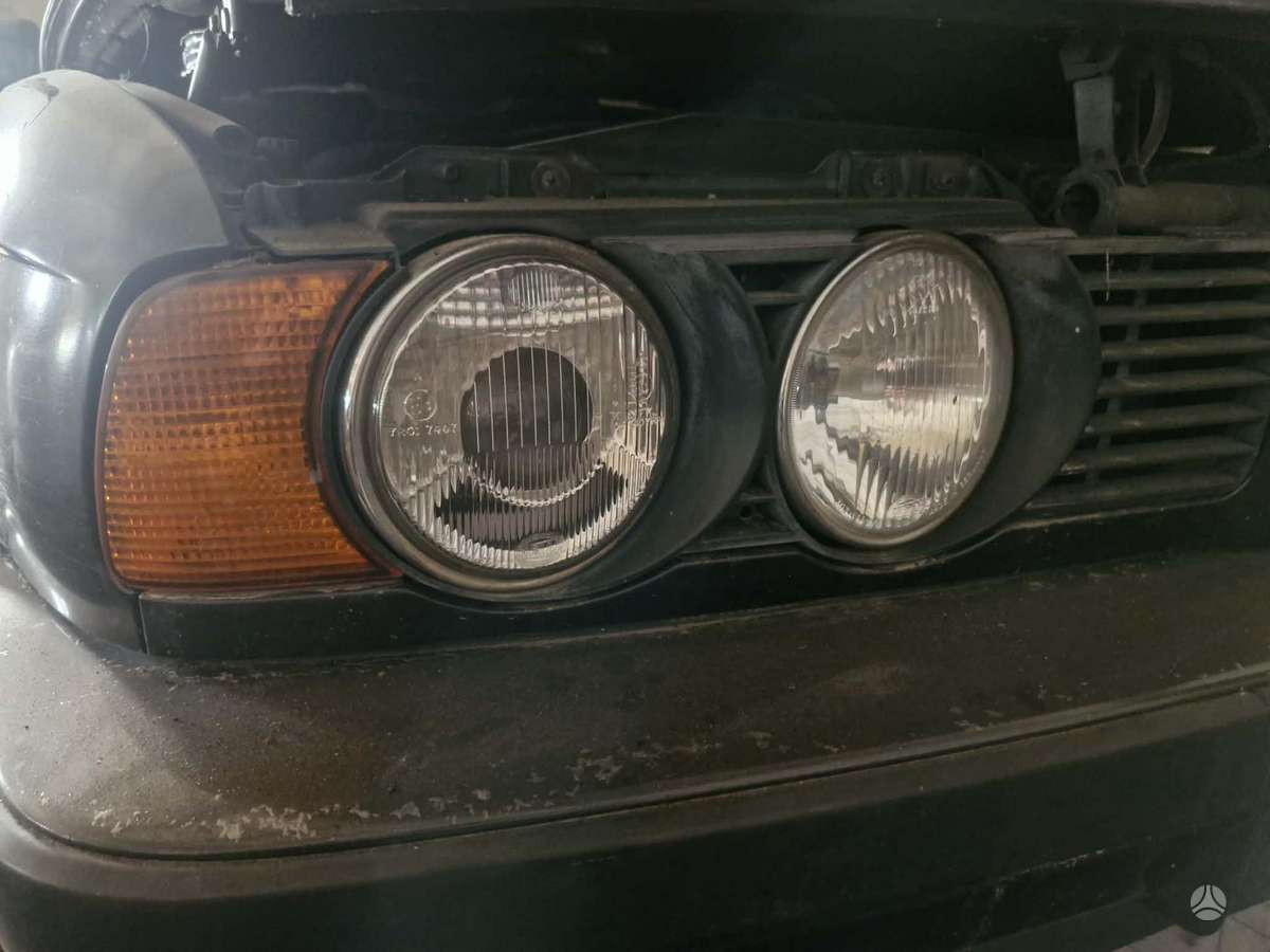 BMW 524, 2.4 l., Седан