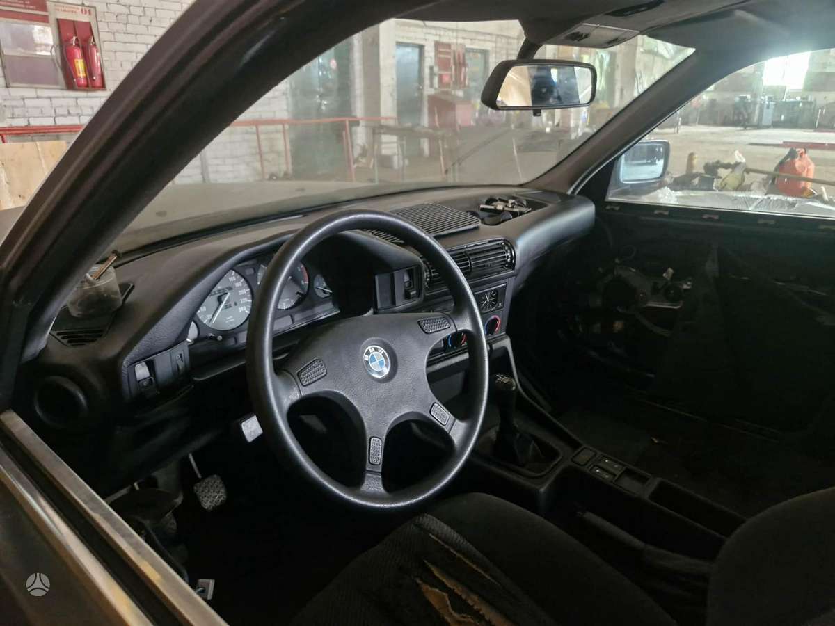 BMW 524, 2.4 l., Седан