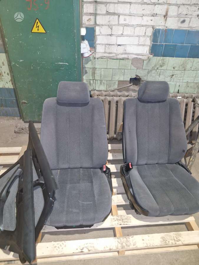 BMW 524, 2.4 l., Седан