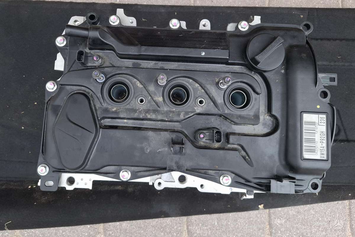 Toyota Yaris Cross kėbulo dalys