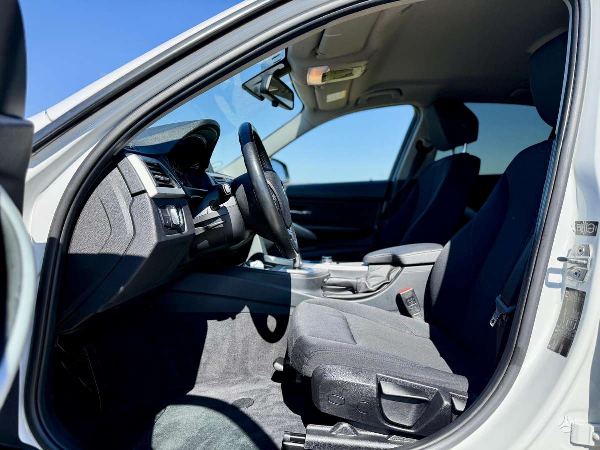 BMW 320, 2.0 l., Седан
