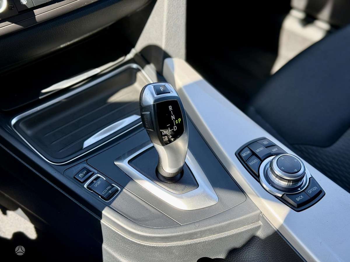 BMW 320, 2.0 l., Седан