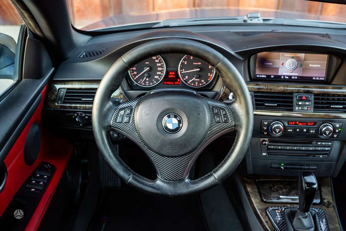 BMW 320, 2.0 l., convertible